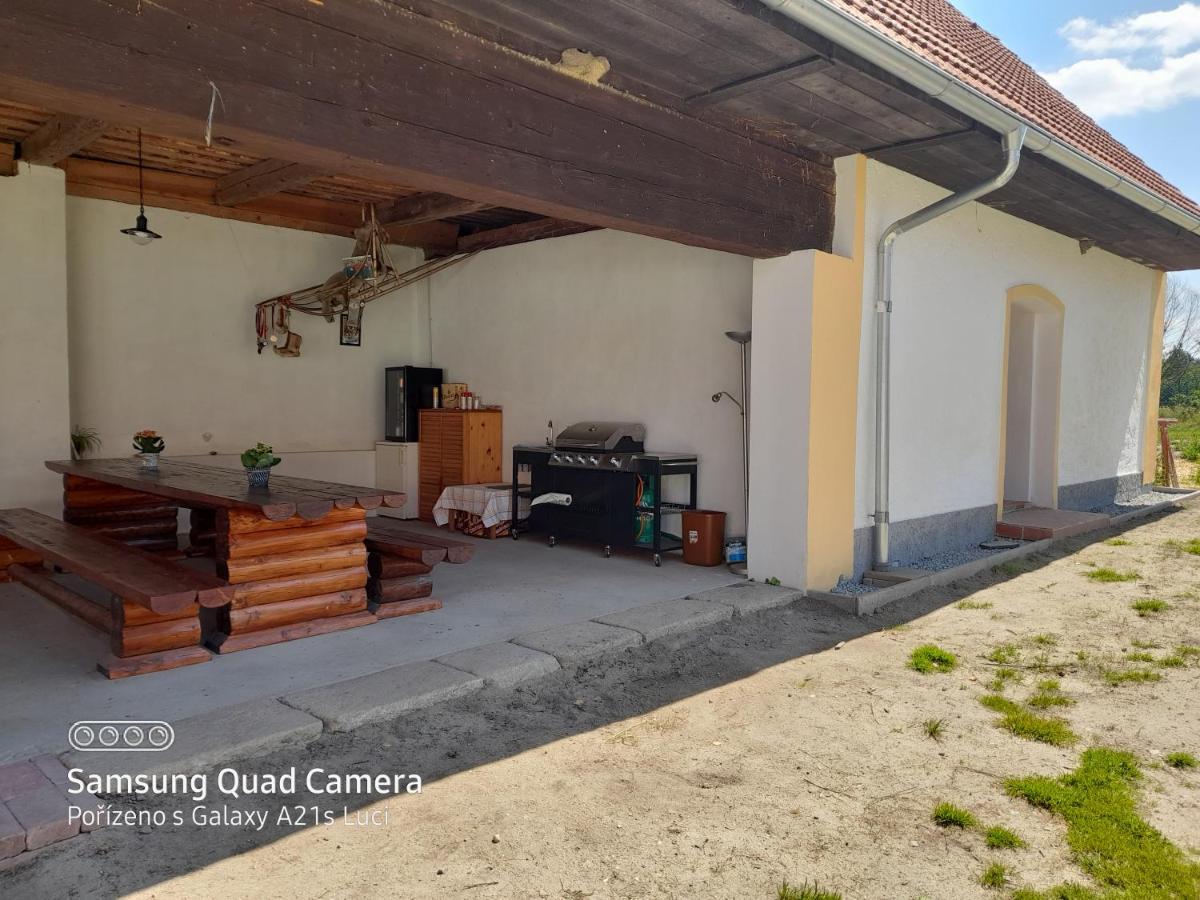 Kojan Appartement Jílovice Buitenkant foto